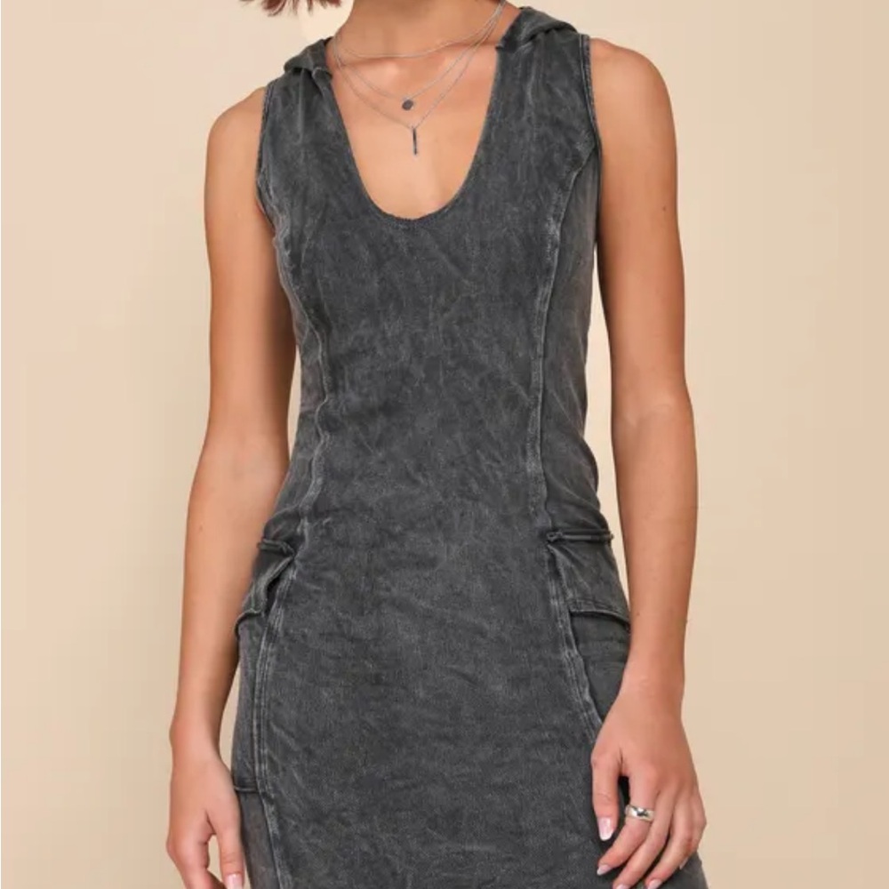 Lulu's Elegant Black Hooded Midi Dress NWT